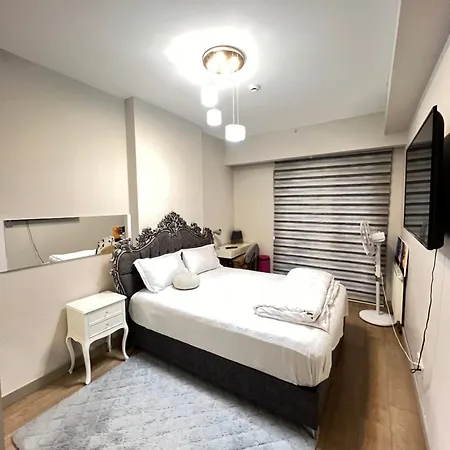Stylish One-bedroom Haven Lägenhet Istanbul